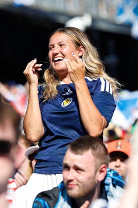 June 19, 2026; Foxborough, Massachusetts, USA; A Scotland supporter cheers ahead of a FIFA World Cup, WM, Weltmeisterschaft, Fussball 2026 Group C match between Scotland and Morocco at Boston Stadium. (c) CSM - ZUMAc04_ 20260619_zma_c04_040 Copyright: xBurtxGranofskyx