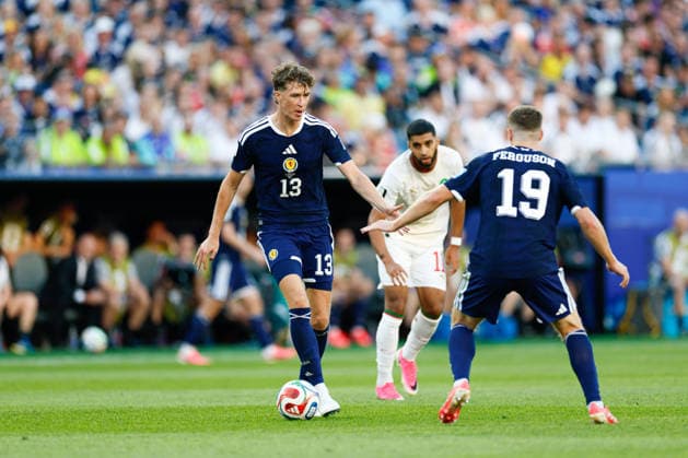 June 19, 2026; Foxborough, Massachusetts, USA; Scotland defender Jack Hendry (13) looks to pass the ball during a FIFA World Cup, WM, Weltmeisterschaft, Fussball 2026 Group C match between Scotland and Morocco at Boston Stadium. (c) CSM FIFA World Cup 2026: Scotland Vs Morocco JUN 19  - ZUMAc04_ 20260619_zma_c04_068 Copyright: xBurtxGranofskyx