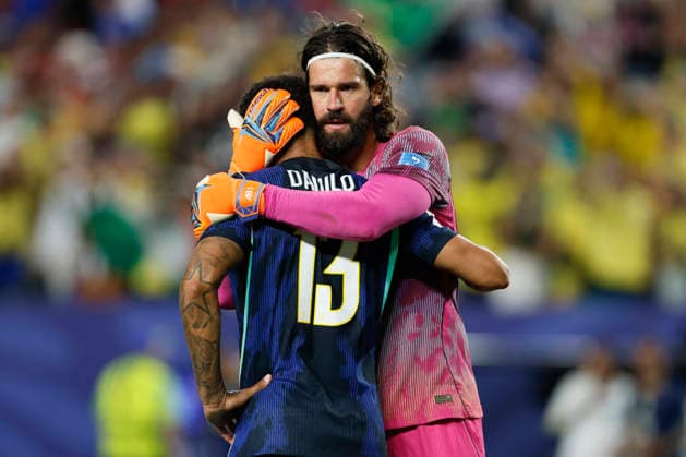 Brazil v Haiti: Group C - FIFA World Cup, WM, Weltmeisterschaft, Fussball 2026 Danilo Luiz da Silva of Brazil and Alisson Becker, Goalkeeper of Brazil celebrate after winning the FIFA World Cup 2026 Group C match between Brazil and Haiti at Philadelphia Stadium on June 19, 2026 in Philadelphia, United States. Philadelphia Philadelphia Stadium PA United States Copyright: xAllstarxPicturexLibraryxLtdx