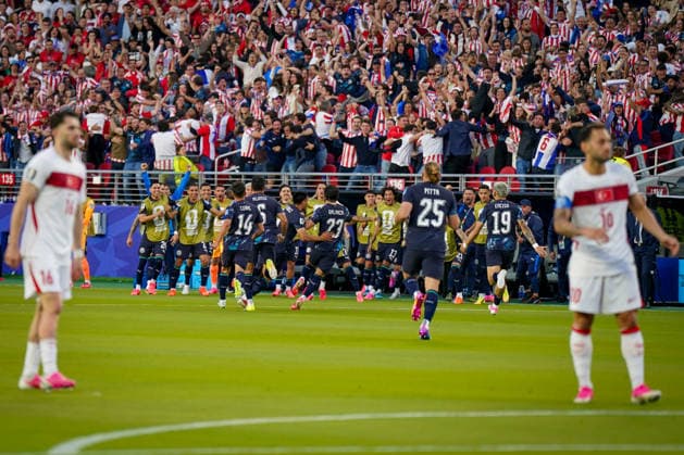 USA: Fußball FIFA World Cup, WM, Weltmeisterschaft, Fussball 2026 Gruppenphase Gruppe D Türkei vs Paraguay Levi™s Stadium (Santa Clara, San Francisco Bay Area, Santa Clara County, Kalifornien): Tor und Torjubel zum 1:0 durch Mathias Villasanti Mathias Villasanti (Paraguay, 23) Freude, Emotionen, Jubel *** USA Soccer 2026 FIFA World Cup Group Stage Group D Turkey vs. Paraguay Levi’s Stadium, Santa Clara, San Francisco Bay Area, Santa Clara County, California Goal and goal celebration for the 1–0 score by Mathias Villasanti Mathias Villasanti, Paraguay, 23 Joy, emotion, celebration,detected_source_language Copyright: xJOERANxSTEINSIEKx