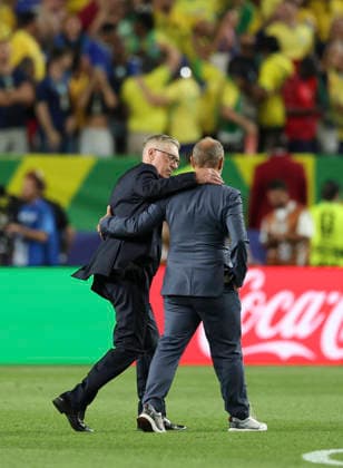 (260620) -- PHILADELPHIA, June 20, 2026 -- Sebastien Migne (R), head coach of Haiti, talks with Carlo Ancelotti, head coach of Brazil, after the group C match between Brazil and Haiti at the 2026 FIFA World Cup, WM, Weltmeisterschaft, Fussball at Philadelphia Stadium in Philadelphia, the United States, June 19, 2026. ) (SP)U.S.-PHILADELPHIA-FOOTBALL-FIFA WORLD CUP-GROUP C-BRA VS HTI HuxXingyu 