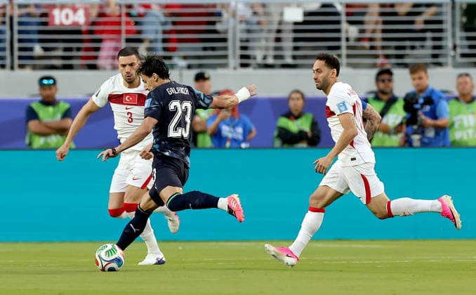 FIFA World Cup, WM, Weltmeisterschaft, Fussball 2026 - Group D - Turkey vs Paraguay Matias Galarza (C) of Paraguay scores the opening goal during the FIFA World Cup 2026 group stage match Turkey against Paraguay, in San Francisco, USA, 19 June 2026. SAN FRANCISCO United States  Copyright: xBENJAMINxFANJOYx