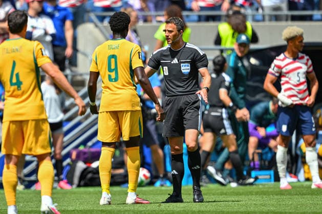 June 19, 2026: Australia forward Mohamed Touro (9) discusses a play with a game official during the FIFA World Cup, WM, Weltmeisterschaft, Fussball soccer match between Australia and USA in Seattle, WA. Team USA defeated Australia 2-0. CSM FIFA World Cup 2026 Soccer: JUN 19 USA Vs Australia  - ZUMAc04_ 20260619_zma_c04_181 Copyright: xStevexFaberx