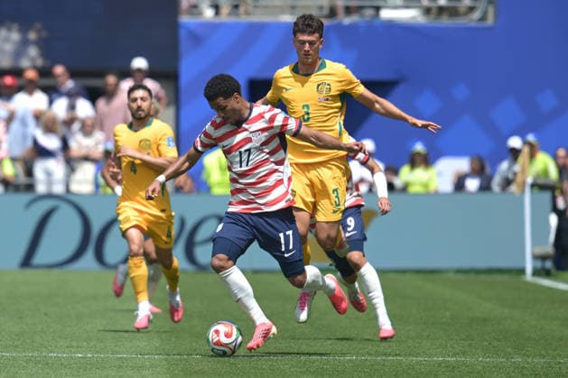 June 19, 2026, Seattle, Washington, United States: Malik Tillman (L) of United States men football team and Aiden O Neill (R) of Australia men football team seen in action during the FIFA World Cup, WM, Weltmeisterschaft, Fussball 2026 first stage Group D match between USA and Australia held at the Seattle Stadium. Final score; USA 2:0 Australia. FIFA World Cup 2026 United States Vs Australia Held At The Seattle Stadium In Seattle, USA -19 Jun 2026  - ZUMAs197 20260619_aaa_s197_239 Copyright: xLuisxVeniegrax