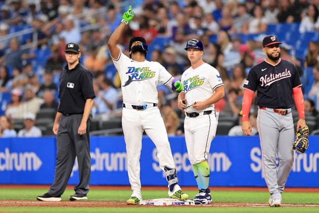 June 19, 2026, St. Petersburg, Florida, USA: Tampa Bay Rays third baseman Junior Caminero (13) singles to left field during an MLB, Baseball Herren, USA game against the Washington Nationals on June 19, 2026 at Tropicana Field. The Rays beat the Nationals 5-2. St. Petersburg USA - ZUMAh180 20260619_zsp_h180_009 Copyright: xKimxHukarix