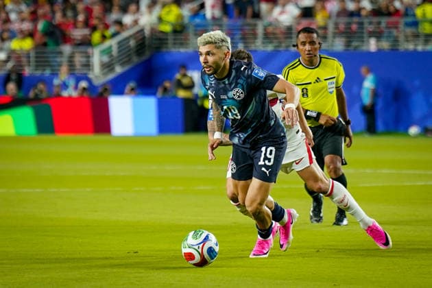 USA: Fußball FIFA World Cup, WM, Weltmeisterschaft, Fussball 2026 Gruppenphase Gruppe D Türkei vs Paraguay Levi™s Stadium (Santa Clara, San Francisco Bay Area, Santa Clara County, Kalifornien): Agustin Sandez Agustin Sandez (Paraguay, 19)