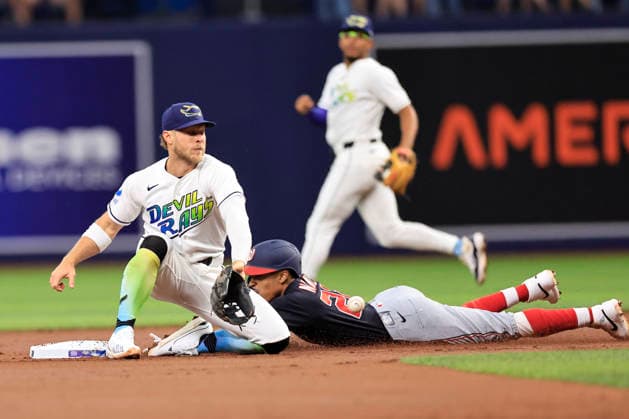 June 19, 2026, St. Petersburg, Florida, USA: Washington Nationals second baseman Nasim NuoÂ±ez (26) safely steals second base before Tampa Bay Rays shortstop Taylor Walls (6) can tag him during an MLB, Baseball Herren, USA game on June 19, 2026 at Tropicana Field. The Rays beat the Nationals 5-2. St. Petersburg USA - ZUMAh180 20260619_zsp_h180_039 Copyright: xKimxHukarix