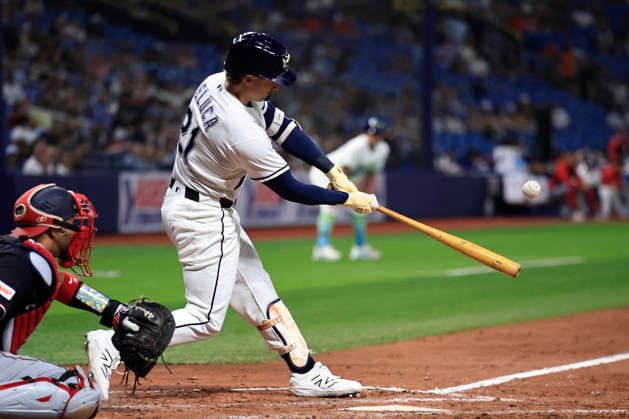 June 19, 2026, St. Petersburg, Florida, USA: Tampa Bay Rays right fielder Jonny DeLuca (21) homers to left field during an MLB, Baseball Herren, USA game against the Washington Nationals on June 19, 2026 at Tropicana Field. The Rays beat the Nationals 5-2. MLB 2026: Washington Nationals 2 : 5 Tampa Bay Rays  - ZUMAh180 20260619_zsp_h180_074 Copyright: xKimxHukarix