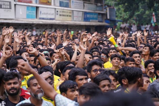 June 20, 2026, Dhaka, Dhaka, Bangladesh: Dhaka, Bangladesh, June 20, 2026: Football fans gather at the Teacher-Student Centre (TSC) of the University of Dhaka to watch the FIFA World Cup, WM, Weltmeisterschaft, Fussball match between Brazil and Haiti on a giant screen in Dhaka, Bangladesh. Thousands of supporters wearing Brazil s yellow and green colors cheered, waved flags, and celebrated throughout the match, creating a festive atmosphere at the venue. Following the game, jubilant fans took part in celebrations and victory processions, reflecting the enduring passion for football among Bangladeshi supporters. Dhaka Bangladesh - ZUMAk185 0859594161st Copyright: xRubelxKarmakerx