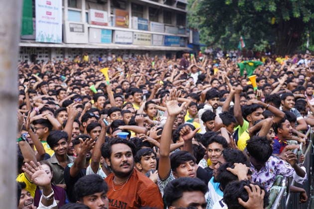 June 20, 2026, Dhaka, Dhaka, Bangladesh: Dhaka, Bangladesh, June 20, 2026: Football fans gather at the Teacher-Student Centre (TSC) of the University of Dhaka to watch the FIFA World Cup, WM, Weltmeisterschaft, Fussball match between Brazil and Haiti on a giant screen in Dhaka, Bangladesh. Thousands of supporters wearing Brazil s yellow and green colors cheered, waved flags, and celebrated throughout the match, creating a festive atmosphere at the venue. Following the game, jubilant fans took part in celebrations and victory processions, reflecting the enduring passion for football among Bangladeshi supporters. Dhaka Bangladesh - ZUMAk185 0859594221st Copyright: xRubelxKarmakerx