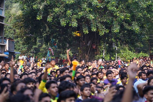 June 20, 2026, Dhaka, Dhaka, Bangladesh: Dhaka, Bangladesh, June 20, 2026: Football fans gather at the Teacher-Student Centre (TSC) of the University of Dhaka to watch the FIFA World Cup, WM, Weltmeisterschaft, Fussball match between Brazil and Haiti on a giant screen in Dhaka, Bangladesh. Thousands of supporters wearing Brazil s yellow and green colors cheered, waved flags, and celebrated throughout the match, creating a festive atmosphere at the venue. Following the game, jubilant fans took part in celebrations and victory processions, reflecting the enduring passion for football among Bangladeshi supporters. Dhaka Bangladesh - ZUMAk185 0859594289st Copyright: xRubelxKarmakerx