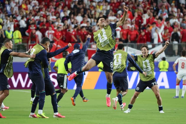 Players of Paraguay celebrate at the end of the FIFA World Cup, WM, Weltmeisterschaft, Fussball 2026 group D match between Turkey and Paraguay at the Levi s stadium in Santa Clara, United States, 19 June 2026. FIFA World Cup 2026 - Group D - Turkey vs. Paraguay !ACHTUNG: NUR REDAKTIONELLE NUTZUNG!  Copyright: xMiguelxGutiérrezx GR6265 20260620-55020652970_1