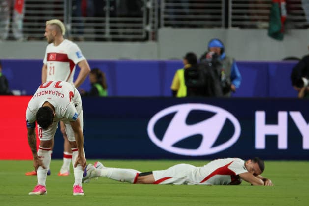 Players of Turkey reacts at the end of the FIFA World Cup, WM, Weltmeisterschaft, Fussball 2026 group D match between Turkey and Paraguay at the Levi s stadium in Santa Clara, United States, 19 June 2026. FIFA World Cup 2026 - Group D - Turkey vs. Paraguay !ACHTUNG: NUR REDAKTIONELLE NUTZUNG!  Copyright: xMiguelxGutiérrezx GR6264 20260620-55020652973_1