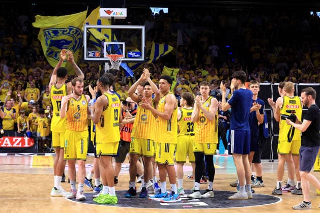 DEU, easyCredit BBL, ALBA vs. Bayern Muenchen, 19.06.2026, Max-Schmeling-Halle, Berlin, DEU, easyCredit BBL, ALBA vs. Bayern Muenchen, im Bild ALBA-Spielerkreis *** GER, easyCredit BBL, ALBA vs. Bayern Munich, June 19, 2026, Max Schmeling Halle, Berlin, GER, easyCredit BBL, ALBA vs. Bayern Munich, pictured nordphotoxGmbHx xEngler nph00076
