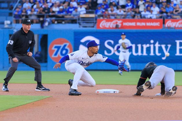 June 19, 2026, Los Angeles, California, USA: Mookie Betts 50 of the Los Angeles Dodgers catches the ball for an out on Taylor Ward 3 of the Baltimore Orioles on second base during a regular season MLB, Baseball Herren, USA game against the Baltimore Orioles on Friday June 19, 2026 at Dodger Stadium in Los Angeles, California. Dodgers defeat Orioles, 6-5. JAVIER ROJAS PI Los Angeles USA - ZUMAp124 20260619_zaa_p124_004 Copyright: xJavierxRojasx