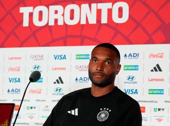 Jonathan Tah (Deutschland, 4) nimmt an der Abschlusspressekonferenz vor dem Gruppenspiel zwischen Deutschland und Elfenbeinkueste teil. USA, Deutsche Fussballnationalmannschaft, Pressekonferenz, Toronto, 19.06.2026 USA, Deutsche Fussballnationalmannschaft, Pressekonferenz, Toronto, 19.06.2026 Toronto *** Jonathan Tah (Germany, No. 4) attends the pre-match press conference ahead of the group stage match between Germany and Ivory Coast, USA; German National Soccer Team; press conference; Toronto; June 19, 2026; USA; German National Soccer Team, press conference, Toronto, June 19, 2026, Toronto,detected_source_language Copyright: xEibner-Pressefoto ScottxColemanx EP_SCN