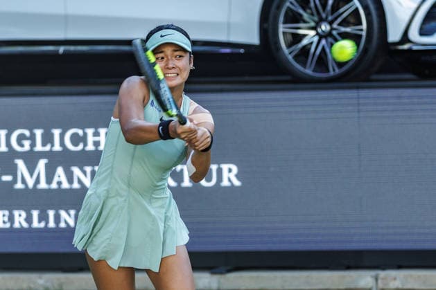 Berlin, 15.06.26, Tennis: VANDA Pharmaceuticals BERLIN TENNIS OPEN 2026 im Steffi-Graf-Stadion. Damen, Einzel. E. Svitolina (UKR) vs A. Eala (PHI). A. Eala retourniert einen Ball. VANDA Pharmaceuticals BERLIN TENNIS OPEN 2026