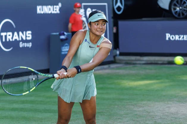 Berlin, 15.06.26, Tennis: VANDA Pharmaceuticals BERLIN TENNIS OPEN 2026 im Steffi-Graf-Stadion. Damen, Einzel. E. Svitolina (UKR) vs A. Eala (PHI). A. Eala retourniert einen Ball. VANDA Pharmaceuticals BERLIN TENNIS OPEN 2026