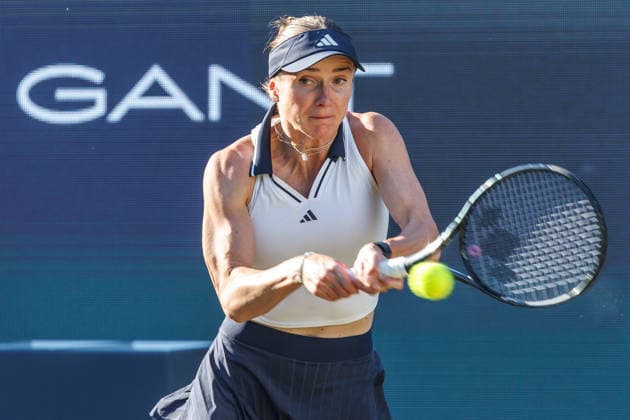 Berlin, 15.06.26, Tennis: VANDA Pharmaceuticals BERLIN TENNIS OPEN 2026 im Steffi-Graf-Stadion. Damen, Einzel. E. Svitolina (UKR) vs A. Eala (PHI). E. Svitolina retourniert einen Ball. VANDA Pharmaceuticals BERLIN TENNIS OPEN 2026