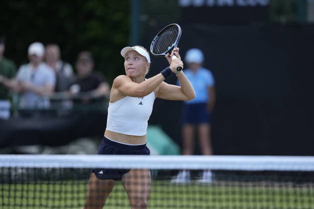 Lexus Nottingham Open - Day Five Nottingham, England 19 Jun 2026 Yuliia Starodubtseva in action during their Quarter Final doubles match at the 2026 Lexus Nottingham Open Women s tennis tournament taking place at the Nottingham Tennis Centre, Nottingham, England. Nottingham Great Britain United Kingdom  Copyright: xOwenxHammondx originalFilename:hammond-2026lexu260619_np5jz.jpg