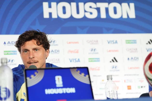 HOUSTON, USA 20260619 national team, Nationalteam captain Graham Potter and team captain Victor Nilsson Lindelöf during a press conference, PK, Pressekonferenz after the men s national team s training session on Friday at Houston Stadium, ahead of the group stage match against the Netherlands in the World Cup. ***The image is included in the SPORTS PACKAGE. For others PAYMENT IMAGE*** HOUSTON USA x9200x *** HOUSTON, USA 20260619 National team captain Graham Potter and team captain Victor Nilsson Lindelöf during a press conference following the men’s national team’s training session on Friday at Houston Stadium, ahead of the group stage match against the Netherlands in the World Cup The image is included in the SPORTS PACKAGE. For others, PAYMENT IMAGE HOUSTON, USA x9200x,detected_source_language  Copyright: xBjörnxLarssonxRosvall TTx WORLD CUP 2026 PRESS CONFERENCE