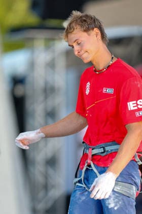 CLIMBING - World Climbing Series INNSBRUCK,AUSTRIA,20.JUN.26 - CLIMBING - World Climbing Series, lead. Image shows Mikel Asier Linacisoro Molina (ESP).  GEPAxpictures xMarkoxVulic