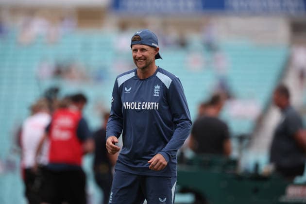 England v New Zealand, International Test Match 2026 England Top Order Batter Joe Root (66) Warming Up during the International Test Match 2026 match between England and New Zealand at the Oval, London, UK on 20 June 2026. London Oval London UK Editorial use only , Copyright: xChrisxFoxwellx PSI-24390-0002