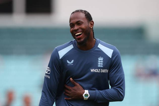 England v New Zealand, International Test Match 2026 England Fast Bowler Jofra Archer (22) all smiles as he warms up during the International Test Match 2026 match between England and New Zealand at the Oval, London, UK on 20 June 2026. London Oval London UK Editorial use only , Copyright: xChrisxFoxwellx PSI-24390-0008