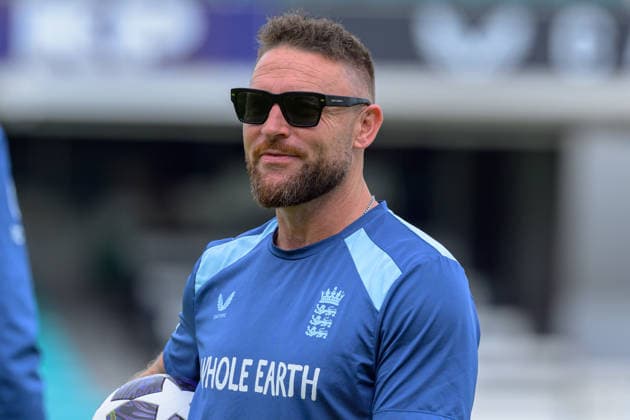 LONDON, ENGLAND JUNE 20 - Head Coach of England Brandon McCullum during pre game warm up before Day Four of the 2nd Rothesay Test Match game between England and New Zealand at Kia Oval on June 20, 2026 in London , England . (Photo by Keeran Marquis Sports Press Photo)  Copyright: xKeeranxMarquis SPPx Sportspressphoto_SPR171332