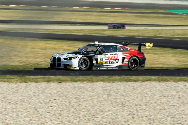 Schipkau, Deutschland 19. - 21. Juni 2026: DTM - 2026 - Lauf 5 - DEKRA Lausitzring -Samstags Qualifikation Im Bild: Sandro und Juliano Holzem (DEU) Schubert Motorsport Lausitzring Sachsen *** Schipkau, Germany, June 19–21, 2026; DTM 2026 Round 5; DEKRA Lausitzring; Saturday Qualifying; Pictured Copyright: xFotostandx xStiebertx