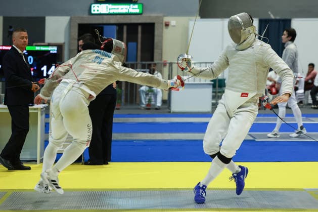 June 19, 2026, New Delhi, Delhi, India: Oh Sanguk of South Korea vs. Mao Kokubo of Japan during Asian Senior Fencing Championships 2026 (Men s Sabre) at Bharat Mandapam Convention Centre, New Delhi, India on 19th June 2026. Fencing 2026: Asian Senior Fencing Championships 2026  - ZUMAd207 20260619_zsp_d207_321 Copyright: xAvijitxDasx