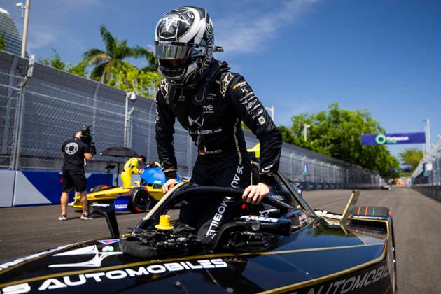 2026 FORMULA E SANYA ePRIX GUNTHER Maximilian (ger), DS Penske, DS E-Tense FE25, portrait during the 2026 Sanya ePrix, 11th round of the 2025-26 ABB FIA Formula E World Championship, WM, Weltmeisterschaft on the Sanya Street Circuit from June 18 to 20, 2026 in Sanya, China - SanyaChina  Copyright: xJULIENxDELFOSSEx