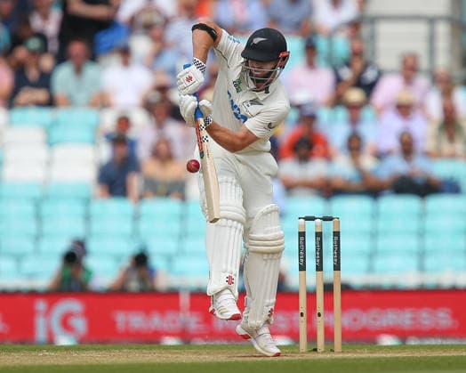 LONDON, ENGLAND - JUNE 20: Henry Nicholls of New Zealand bats during day 4 of the 2nd Rothesay Test Match between England and New Zealand at The Kia Oval on June 20, 2026 in London, England.  Copyright: xJayxPatel SPPx Sportspressphoto_SPR171339