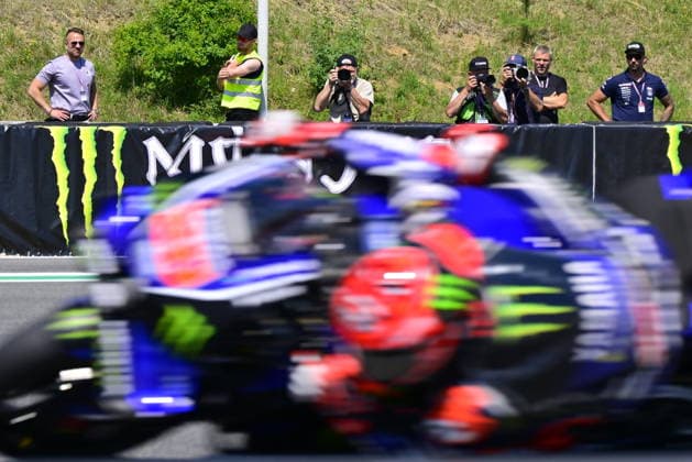 Czech Republic motorcycle Grand Prix, MotoGP World Championship, WM, Weltmeisterschaft qualification MotoGP, in Brno, Czech Republic, on June 20, 2026. Czech President Petr Pavel, 3rd left, takes a photo of the riders on the track. (CTKxPhoto VaclavxSalek) CTKPhotoP2026062002762  CTKPhotoP2026062002762