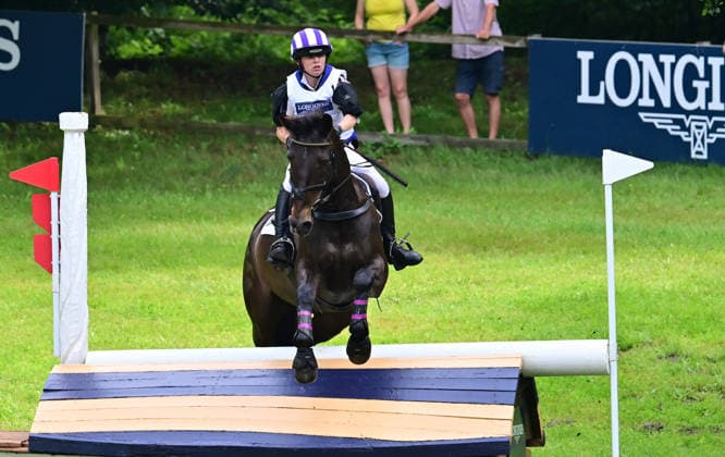 GER; Luhmuehlen 2026 Vielseitigkeit, Gelaendepruefung LONGINES CCI5*-L 20.06.2026, GER; Luhmuehlen 2026, Vielseitigkeit, LONGINES CCI5*-L-Gelaende, im Bild Emma TV Thomas (GBR) auf The Buzz Factor am Longine Teich das Pferd verweigert zweimal und sie muss aufgaben *** GER Luhmuehlen 2026 Eventing, Cross-Country LONGINES CCI5 L June 20, 2026, GER Luhmühlen 2026, Eventing, LONGINES CCI5 L Cross-Country; pictured nordphotoxGmbH xWitke nph00002