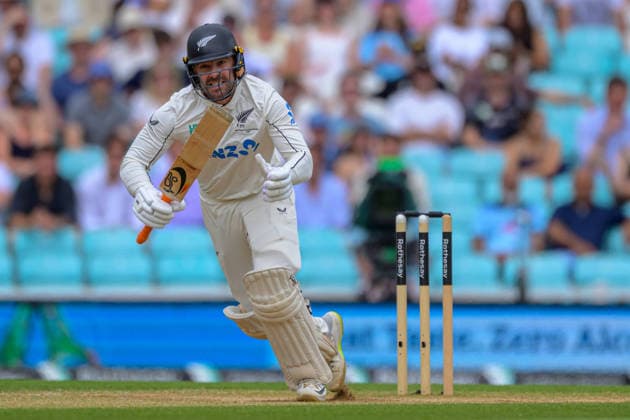 LONDON, ENGLAND JUNE 20 - Daryl Mitchell of New Zealand during Day Four of the 2nd Rothesay Test Match game between England and New Zealand at Kia Oval on June 20, 2026 in London , England . (Photo by Keeran Marquis Sports Press Photo)  Copyright: xKeeranxMarquis SPPx Sportspressphoto_SPR171353
