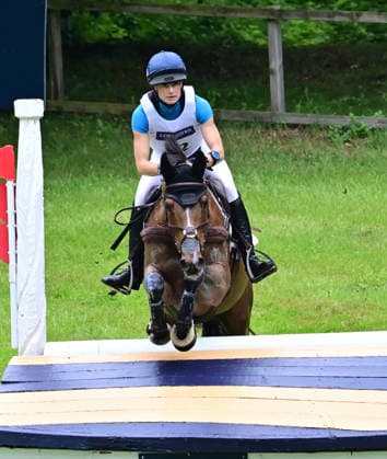 GER; Luhmuehlen 2026 Vielseitigkeit, Gelaendepruefung LONGINES CCI5*-L 20.06.2026, GER; Luhmuehlen 2026, Vielseitigkeit, LONGINES CCI5*-L-Gelaende, im Bild Carolina Harris (GBR) auf D Day am Longine Teich *** GER Luhmuehlen 2026 Eventing, Cross-Country LONGINES CCI5 L June 20, 2026, GER Luhmühlen 2026, Eventing, LONGINES CCI5 L Cross-Country, pictured nordphotoxGmbH xWitke nph00002