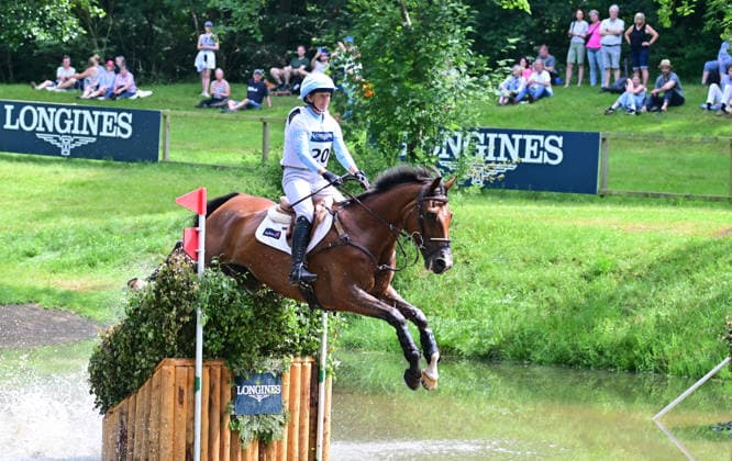 GER; Luhmuehlen 2026 Vielseitigkeit, Gelaendepruefung LONGINES CCI5*-L 20.06.2026, GER; Luhmuehlen 2026, Vielseitigkeit, LONGINES CCI5*-L-Gelaende, im Bild Jonelle Price (NZL) auf Apitaine de Hus Z am Longine Teich *** GER Luhmuehlen 2026 Eventing, Cross-Country LONGINES CCI5 L June 20, 2026, GER Luhmuehlen 2026, Eventing, LONGINES CCI5 L Cross-Country; pictured nordphotoxGmbH xWitke nph00002