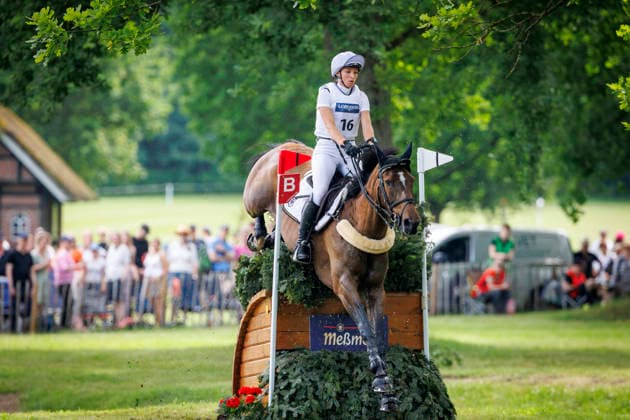 LUHMÜHLEN - Longines Horse Trail 2026, LUHMÜHLEN - Longines Horse Trail 2026 KING Emily (GBR), Valmy Biats CCI5*-L Gelände Cross Country Luhmühlen, Turniergelände 20. June 2026 - *** LUHMÜHLEN Longines Horse Trail 2026, LUHMÜHLEN Longines Horse Trail 2026 KING Emily GBR, Valmy Biats CCI5 L Cross Country Luhmühlen, Competition Grounds, June 20, 2026,detected_source_language