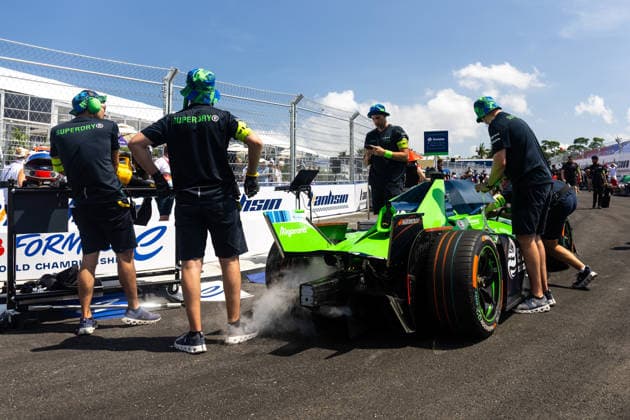 2026 FORMULA E SANYA ePRIX grille de depart, starting grid, ambiance, during the 2026 Sanya ePrix, 11th round of the 2025-26 ABB FIA Formula E World Championship, WM, Weltmeisterschaft on the Sanya Street Circuit from June 18 to 20, 2026 in Sanya, China - SanyaChina  Copyright: xDamienxDoumerguex