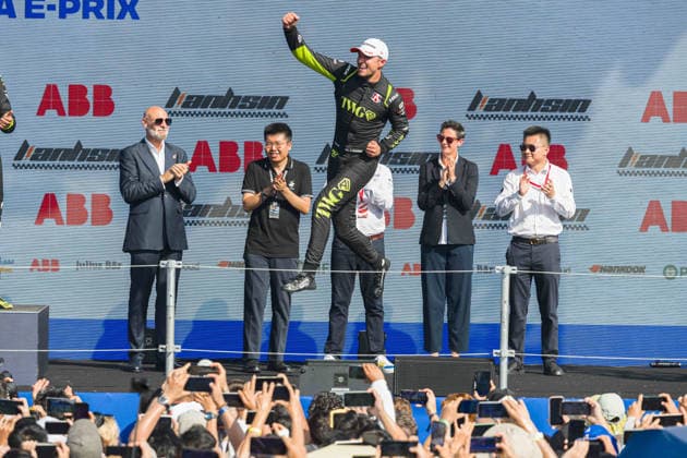 2026 FORMULA E SANYA ePRIX DENNIS Jake (gbr), Andretti Formula E, Porsche 99X Electric, portrait podium during the 2026 Sanya ePrix, 11th round of the 2025-26 ABB FIA Formula E World Championship, WM, Weltmeisterschaft on the Sanya Street Circuit from June 18 to 20, 2026 in Sanya, China - SanyaChina  Copyright: xCLEMENTxLUCKx