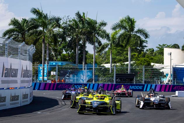 2026 FORMULA E SANYA ePRIX 27 DENNIS Jake (gbr), Andretti Formula E, Porsche 99X Electric, action during the 2026 Sanya ePrix, 11th round of the 2025-26 ABB FIA Formula E World Championship, WM, Weltmeisterschaft on the Sanya Street Circuit from June 18 to 20, 2026 in Sanya, China - SanyaChina  Copyright: xJULIENxDELFOSSEx