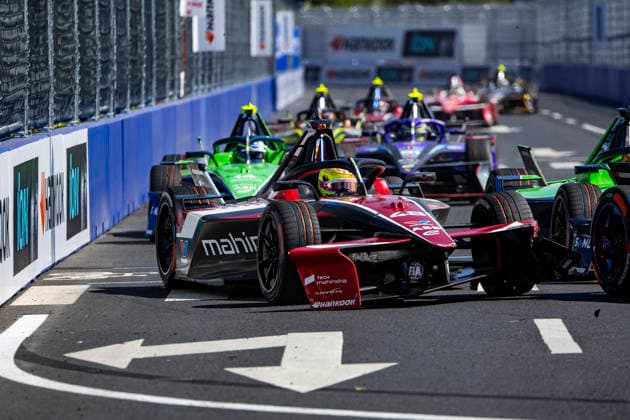 2026 FORMULA E SANYA ePRIX 48 MORTARA Edoardo (swi), Mahindra Racing, Mahindra M12Electro, action during the 2026 Sanya ePrix, 11th round of the 2025-26 ABB FIA Formula E World Championship, WM, Weltmeisterschaft on the Sanya Street Circuit from June 18 to 20, 2026 in Sanya, China - SanyaChina  Copyright: xJULIENxDELFOSSEx