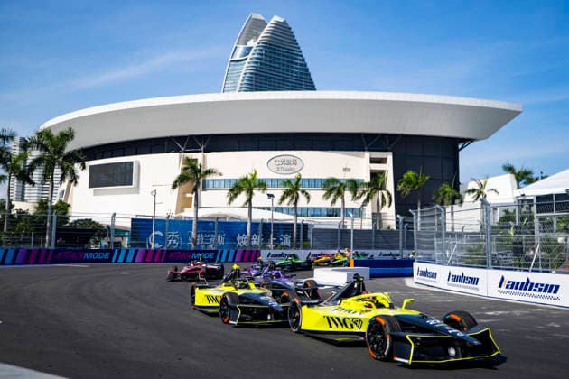 2026 FORMULA E SANYA ePRIX 27 DENNIS Jake (gbr), Andretti Formula E, Porsche 99X Electric, action during the 2026 Sanya ePrix, 11th round of the 2025-26 ABB FIA Formula E World Championship, WM, Weltmeisterschaft on the Sanya Street Circuit from June 18 to 20, 2026 in Sanya, China - SanyaChina  Copyright: xJULIENxDELFOSSEx