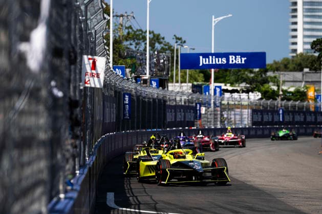 2026 FORMULA E SANYA ePRIX 27 DENNIS Jake (gbr), Andretti Formula E, Porsche 99X Electric, action during the 2026 Sanya ePrix, 11th round of the 2025-26 ABB FIA Formula E World Championship, WM, Weltmeisterschaft on the Sanya Street Circuit from June 18 to 20, 2026 in Sanya, China - SanyaChina  Copyright: xFabrizioxBoldonix
