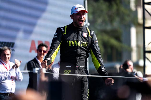 2026 FORMULA E SANYA ePRIX DENNIS Jake (gbr), Andretti Formula E, Porsche 99X Electric, portrait during the 2026 Sanya ePrix, 11th round of the 2025-26 ABB FIA Formula E World Championship, WM, Weltmeisterschaft on the Sanya Street Circuit from June 18 to 20, 2026 in Sanya, China - SanyaChina  Copyright: xFabrizioxBoldonix