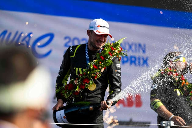 2026 FORMULA E SANYA ePRIX DENNIS Jake (gbr), Andretti Formula E, Porsche 99X Electric, portrait during the 2026 Sanya ePrix, 11th round of the 2025-26 ABB FIA Formula E World Championship, WM, Weltmeisterschaft on the Sanya Street Circuit from June 18 to 20, 2026 in Sanya, China - SanyaChina  Copyright: xFabrizioxBoldonix