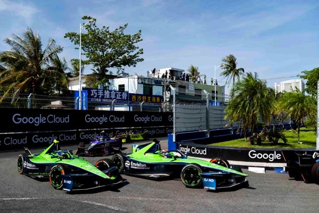 2026 FORMULA E SANYA ePRIX 16 BUEMI SÃ bastien (swi), Envision Racing, Jaguar I-Type 7, action, 14 ERIKSSON Joel (swe), Envision Racing, Jaguar I-Type 7, action during the 2026 Sanya ePrix, 11th round of the 2025-26 ABB FIA Formula E World Championship, WM, Weltmeisterschaft on the Sanya Street Circuit from June 18 to 20, 2026 in Sanya, China - SanyaChina  Copyright: xFabrizioxBoldonix