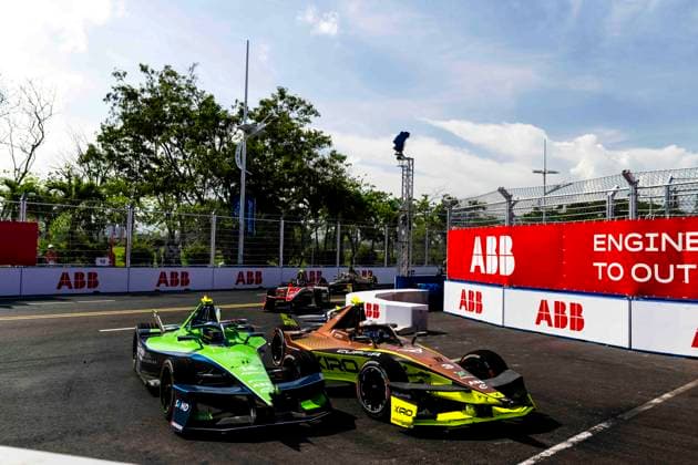 2026 FORMULA E SANYA ePRIX 03 MARTI Pepe (spa), Cupra Kiro, Porsche 99X Electric WCG3, action, 14 ERIKSSON Joel (swe), Envision Racing, Jaguar I-Type 7, action during the 2026 Sanya ePrix, 11th round of the 2025-26 ABB FIA Formula E World Championship, WM, Weltmeisterschaft on the Sanya Street Circuit from June 18 to 20, 2026 in Sanya, China - SanyaChina  Copyright: xFabrizioxBoldonix