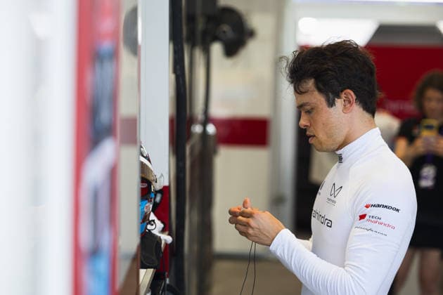 2026 FORMULA E SANYA ePRIX DE VRIES Nyck (nld), Mahindra Racing, Mahindra M12Electro, portrait during the 2026 Sanya ePrix, 11th round of the 2025-26 ABB FIA Formula E World Championship, WM, Weltmeisterschaft on the Sanya Street Circuit from June 18 to 20, 2026 in Sanya, China - SanyaChina  Copyright: xCLEMENTxLUCKx
